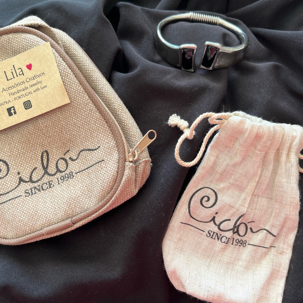 Beautiful silver and black onyx bracelet!  Handmade in Portugal!